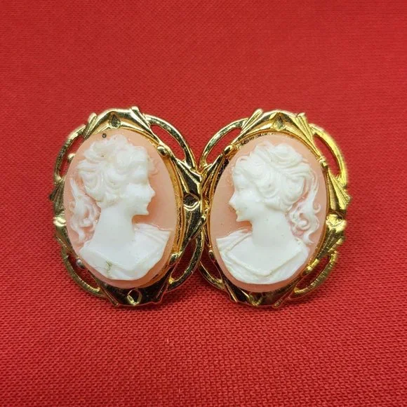 Vintage Gold Tone Cameo Earrings - Picture 4 of 12